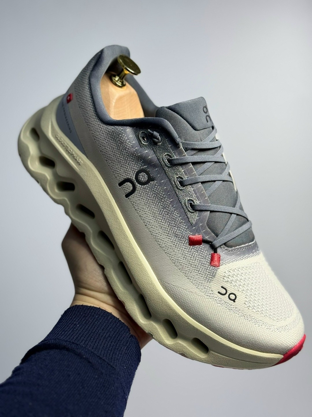 кроссовки cloudtilt "cinder/sand" on running,кроссовки,женские кроссовки,кроссовки on,спортивная