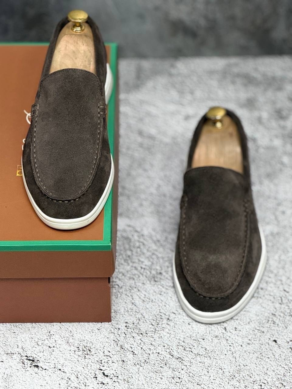 loro piana мужские лоферы,мужские замшевые лоферы,лоферы мужские замшевые коричневые,замшевые лоферы loro piana,лоферы замшевые