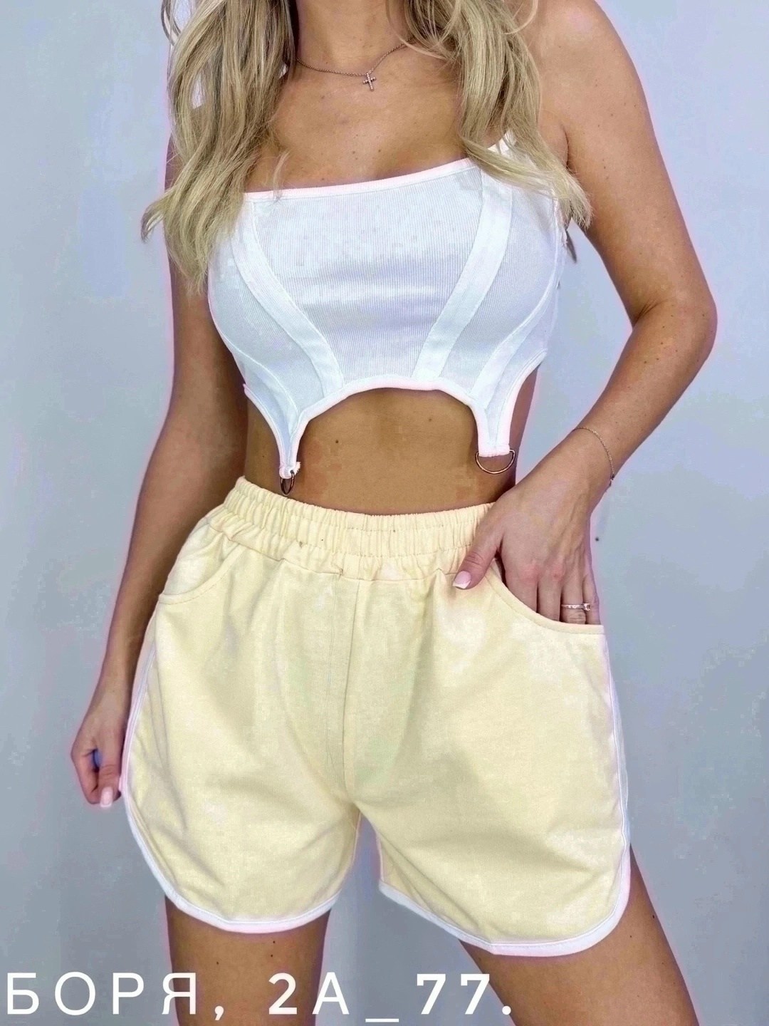 женские шорты,шорты бриджи,капри шорты,спортивные шорты женские,яркие шорты женские