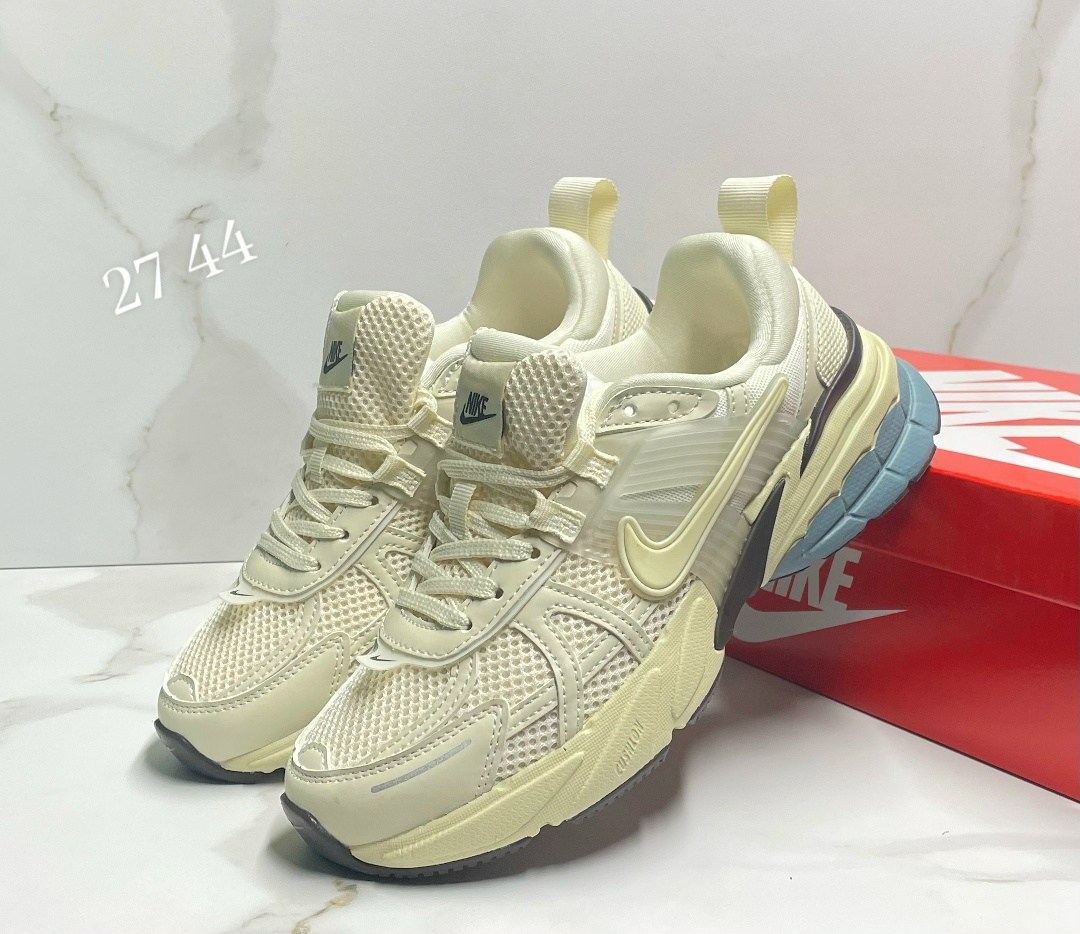 кроссовки nike,кроссовки nike v2k run,,спортивная ,кроссовки мужские женские