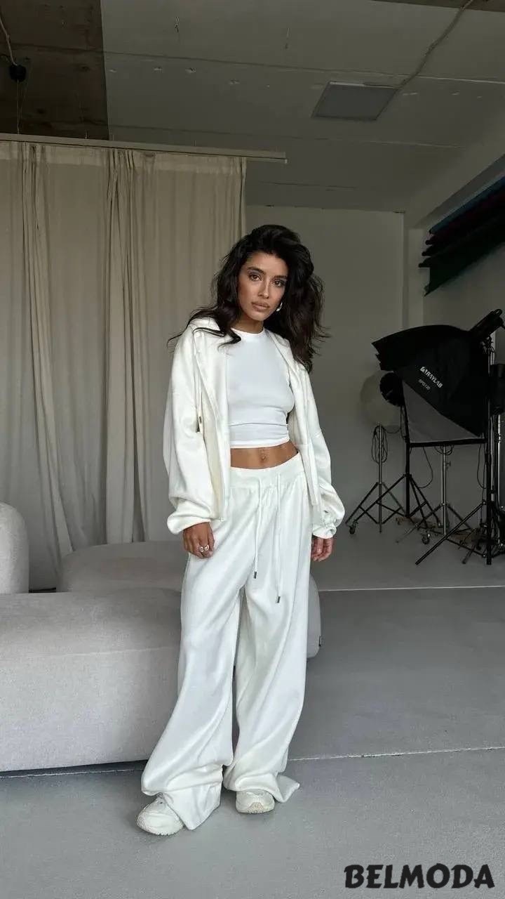 трикотажные костюмы,спортивный костюм с капюшоном,спортивные костюмы женские,костюм с капюшоном,спортивные костюм