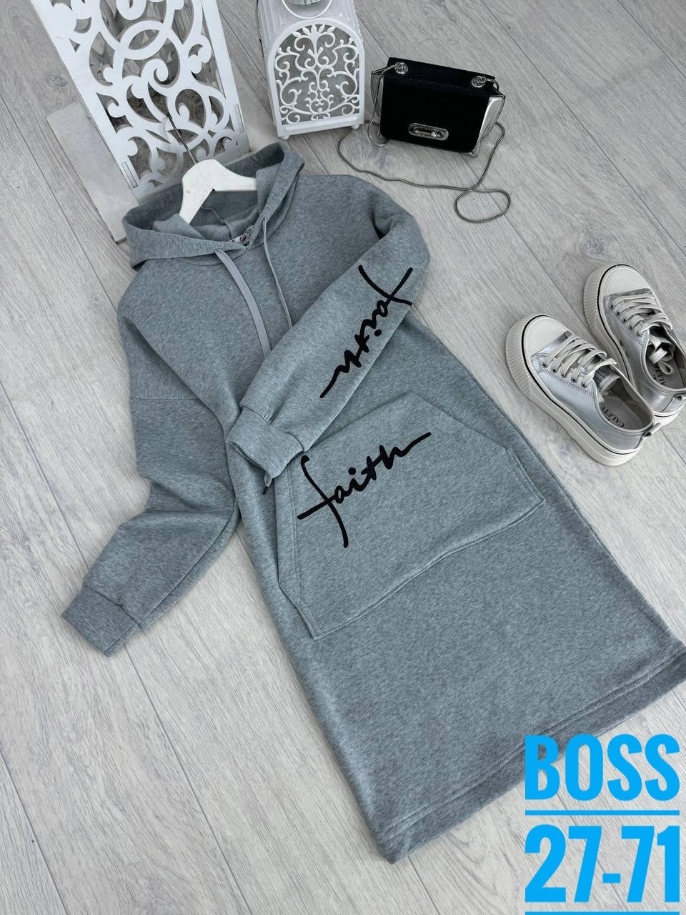 платье спортивное,женское платье спортивного стиля,трикотажное спортивное платье с капюшоном,платье спортивное трикотажное,спортивное платье из трикотажа