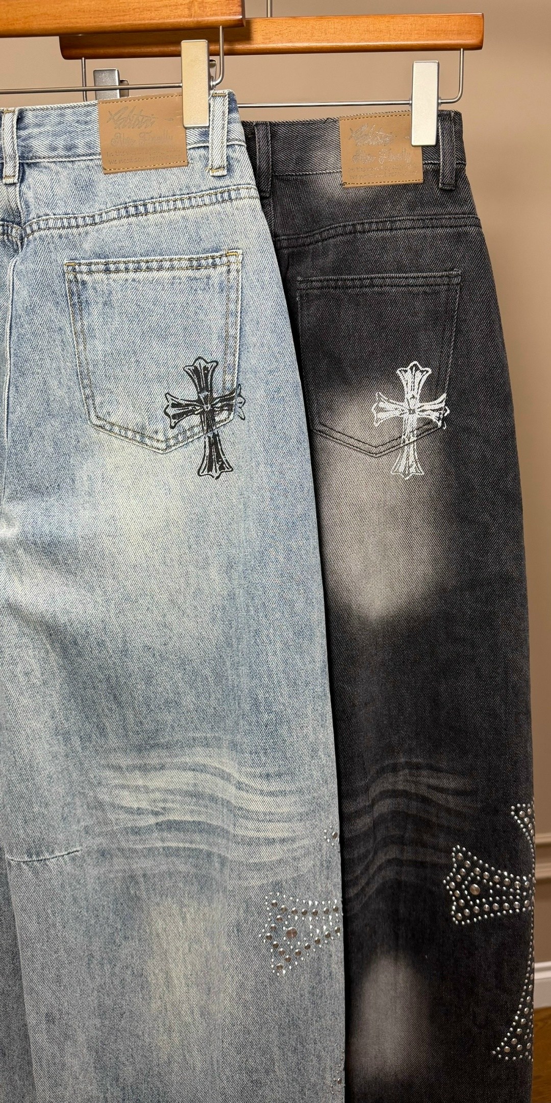 джинсовые брюки,chrome hearts джинсы,модные джинсы,джинсы со звездами,джинсы