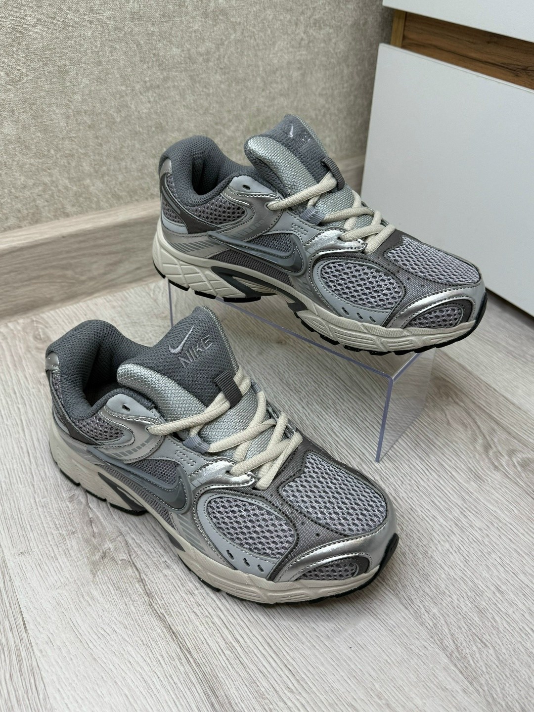 кроссовки,кроссовки nike,кроссовки повседневные,кроссовки для бега,кроссовки женскиe