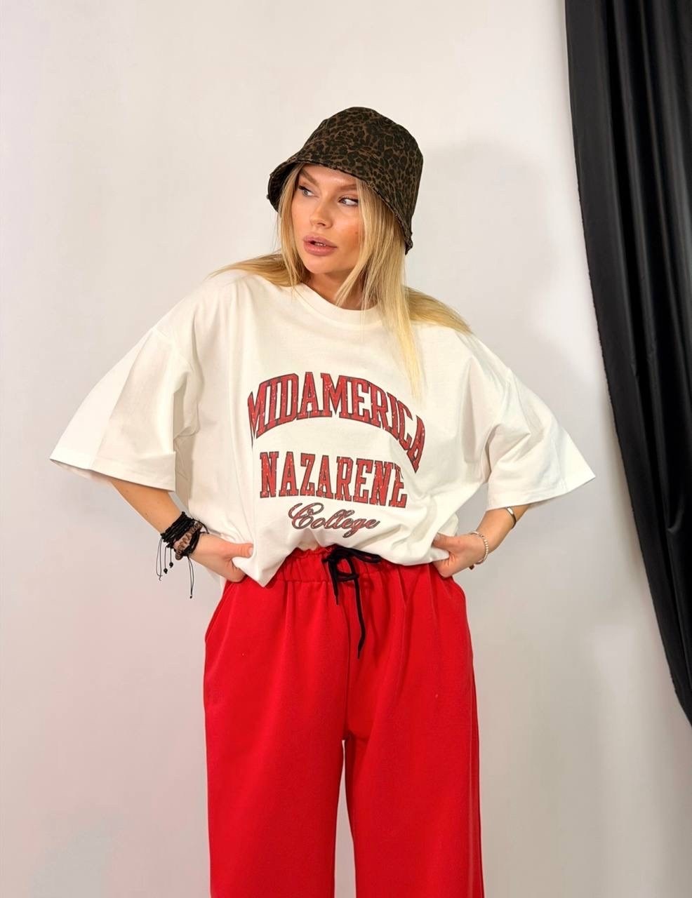 брюки модные,широкие брюки,брюки для женщин,футболки женская оверсайз,красные брюки