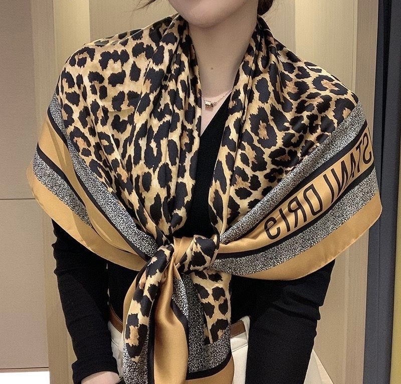 шёлковый шарф с принтом,платок женский шелковый,платок летний шелковый,шелковые платки,шелковый шарф