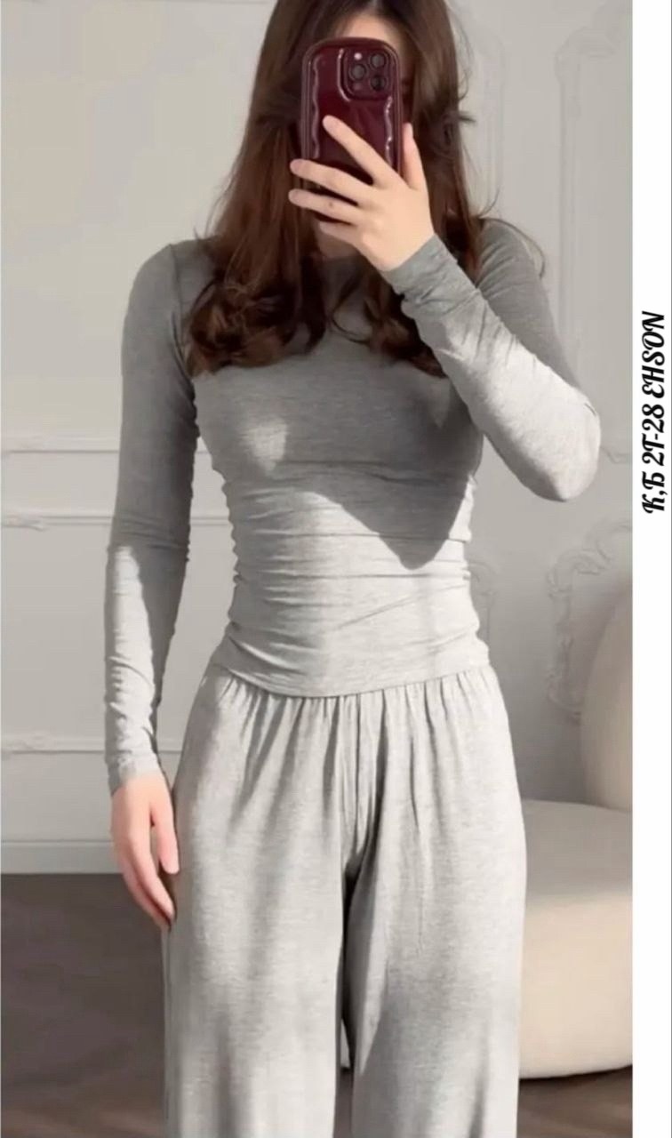 трикотажный костюм,костюм с длинными рукавами,костюм женский однотонный,однотонный костюм,женские костюмы