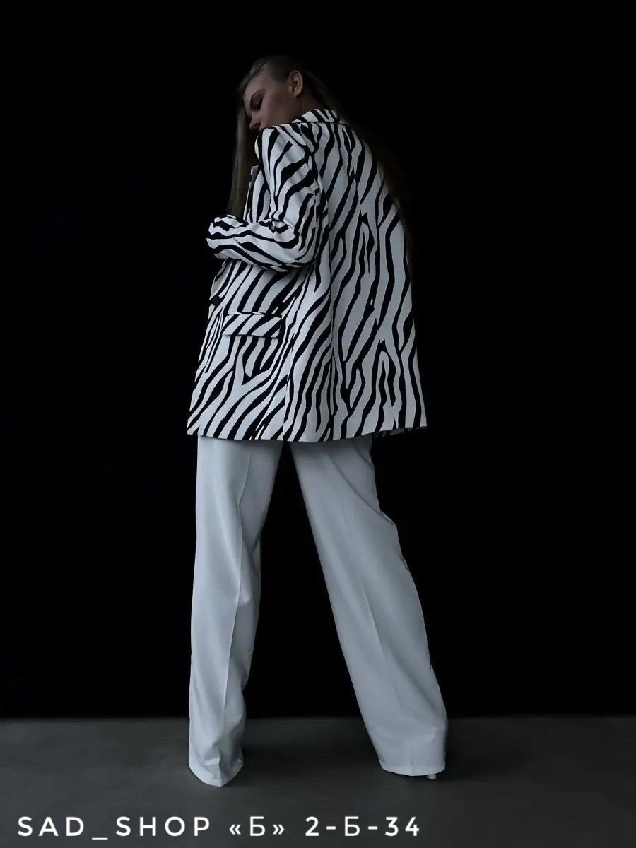 пиджак зебра,пиджак женский зебра,женский пиджак с рисунком "зебра",пиджак оверсайз удлиненный зебра lora&brend,однобортный пиджак с принтом зебры shein