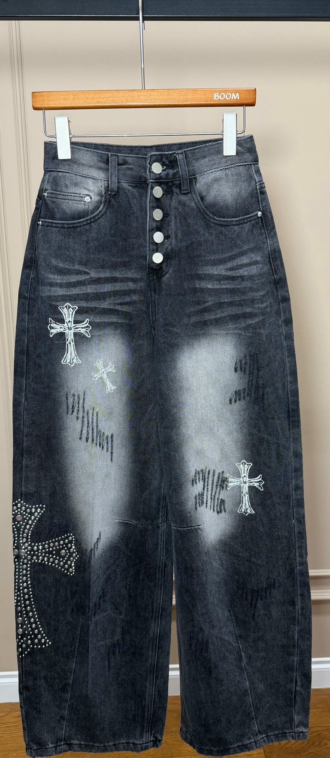 джинсовые брюки,chrome hearts джинсы,модные джинсы,джинсы со звездами,джинсы