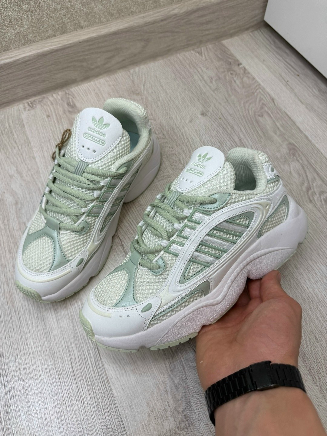 кроссовки adidas,кроссовки женские adidas,кроссовки adidas original,кроссовки adidas ozmillen,женские кроссовки