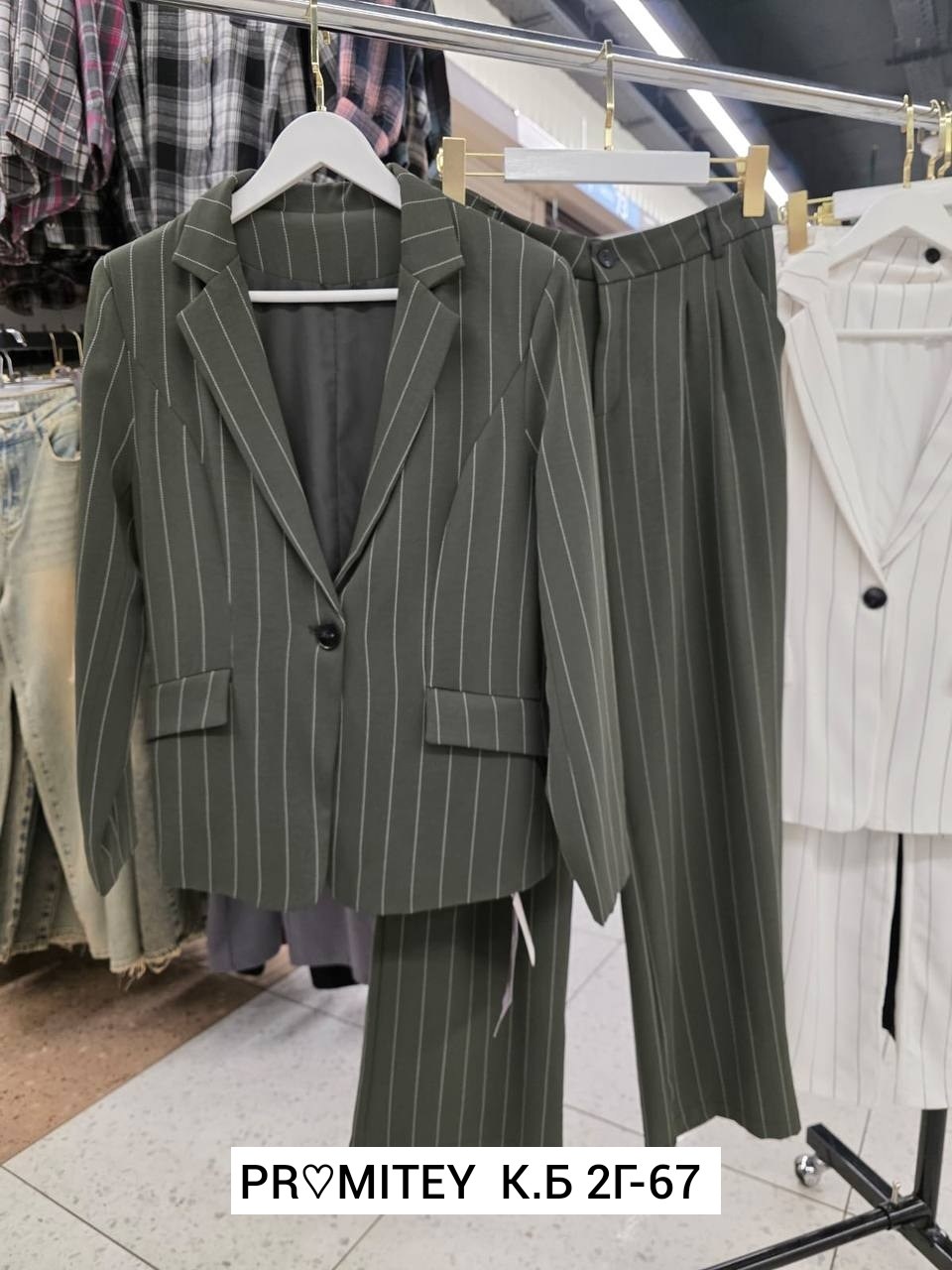 женский брючный костюм,женский брючный костюм в полоску,костюм брючный,женский костюм,брючный костюм женский черный в белую полоску