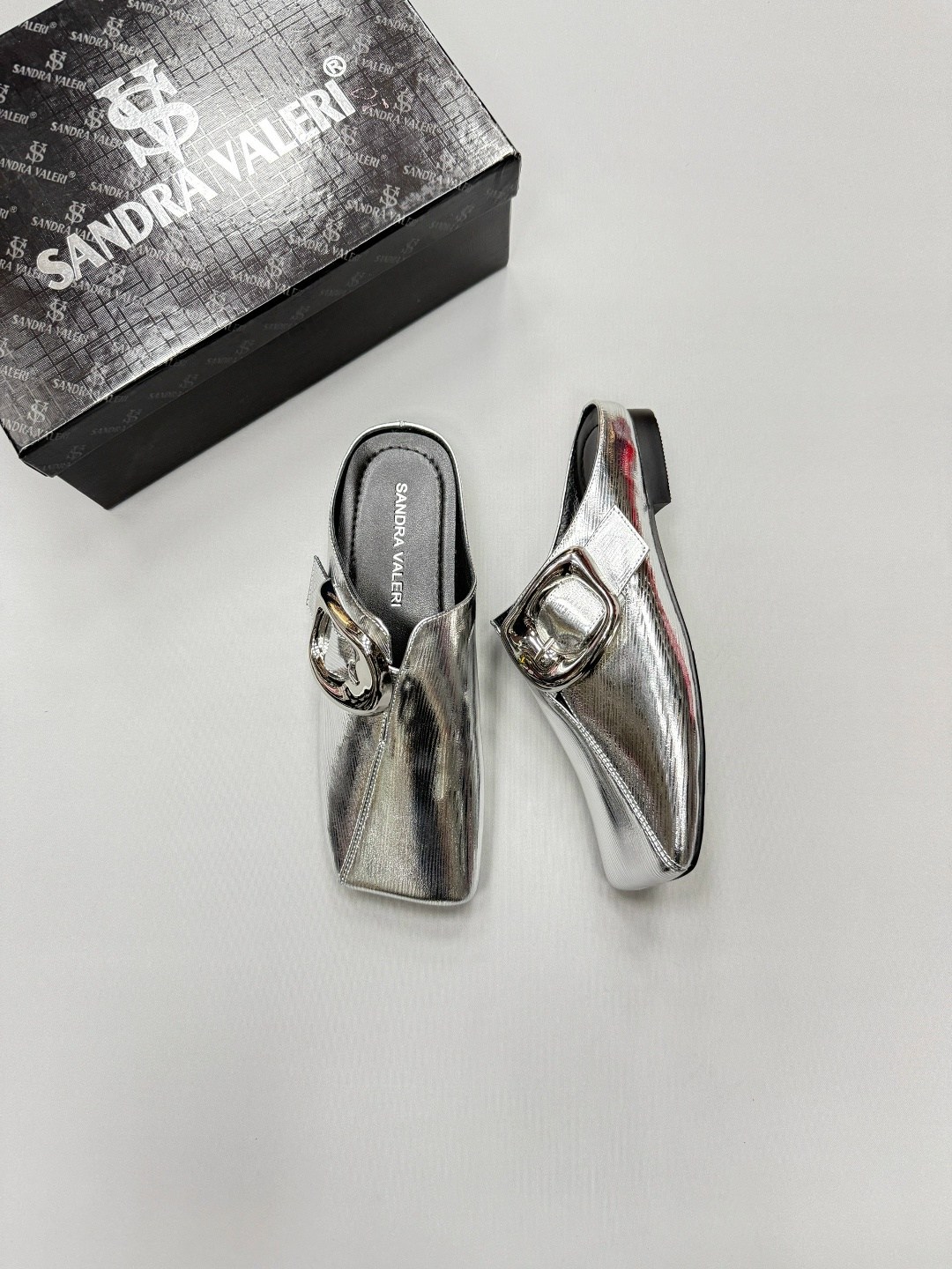 ,модные шлепанцы,мюли женские,шлепанцы женские,сабо и мюли