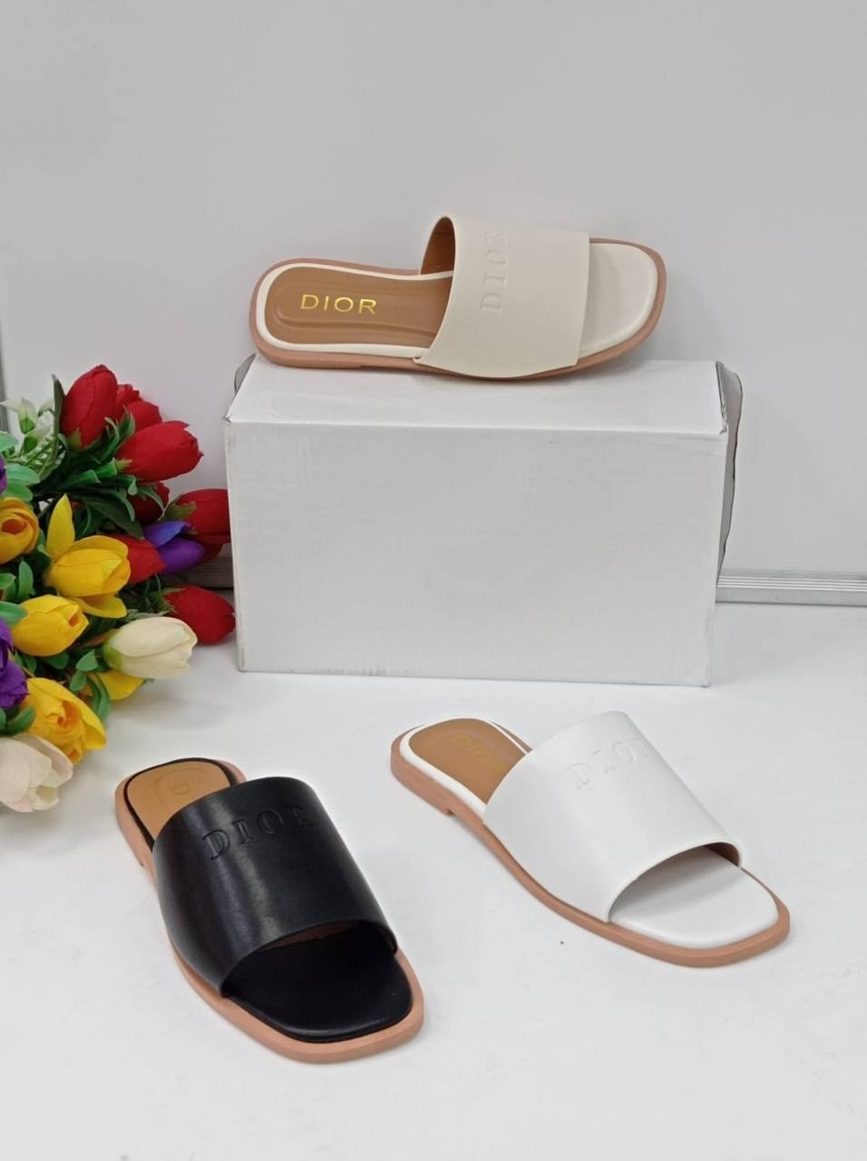 ,шлепанцы женские,шлепки женские,женские сандалии,модные шлепанцы