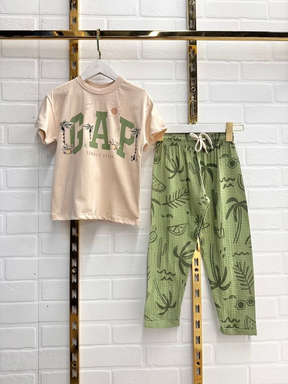 футболки для мальчика,брюки для мальчиков,футболки детские,мальчик,брюки трикотажные