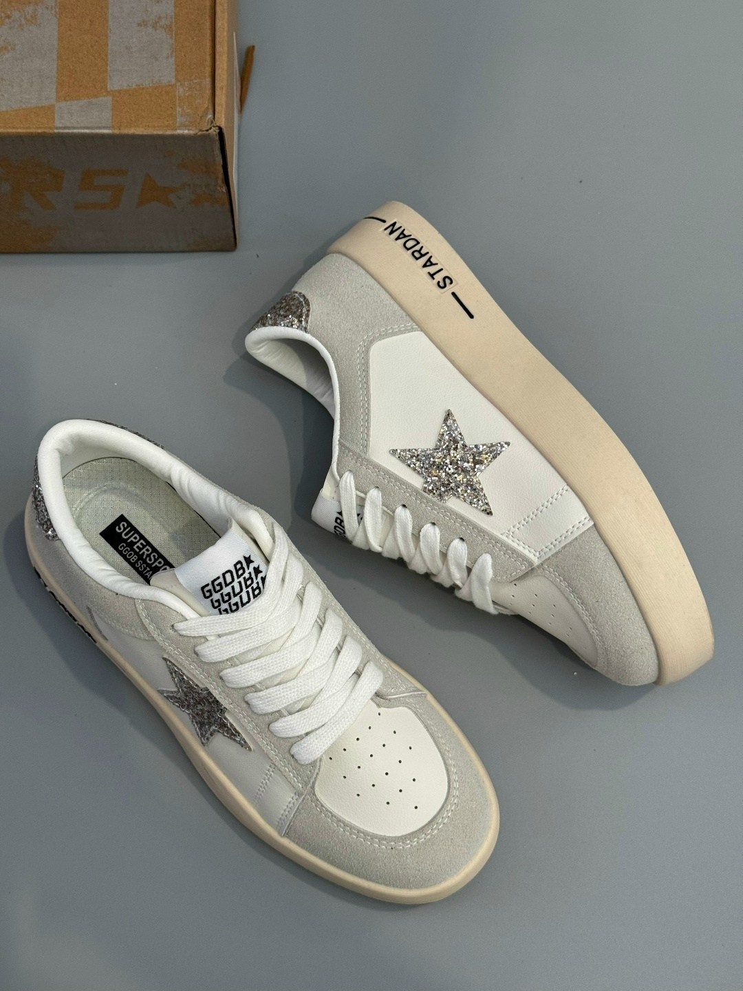 кожаные кеды golden goose superstar premium,golden goose кроссовки,,кеды golden goose,женские кожаные кроссовки golden goose super-star premium - white / silver