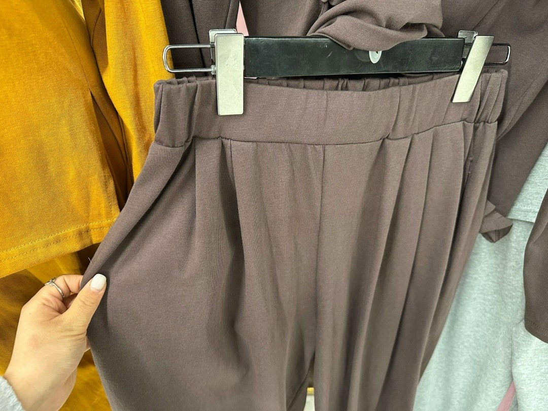 костюм трикотажный,женские трикотажные костюмы,женские костюмы,костюм лапша трикотажный с брюками sofiray,