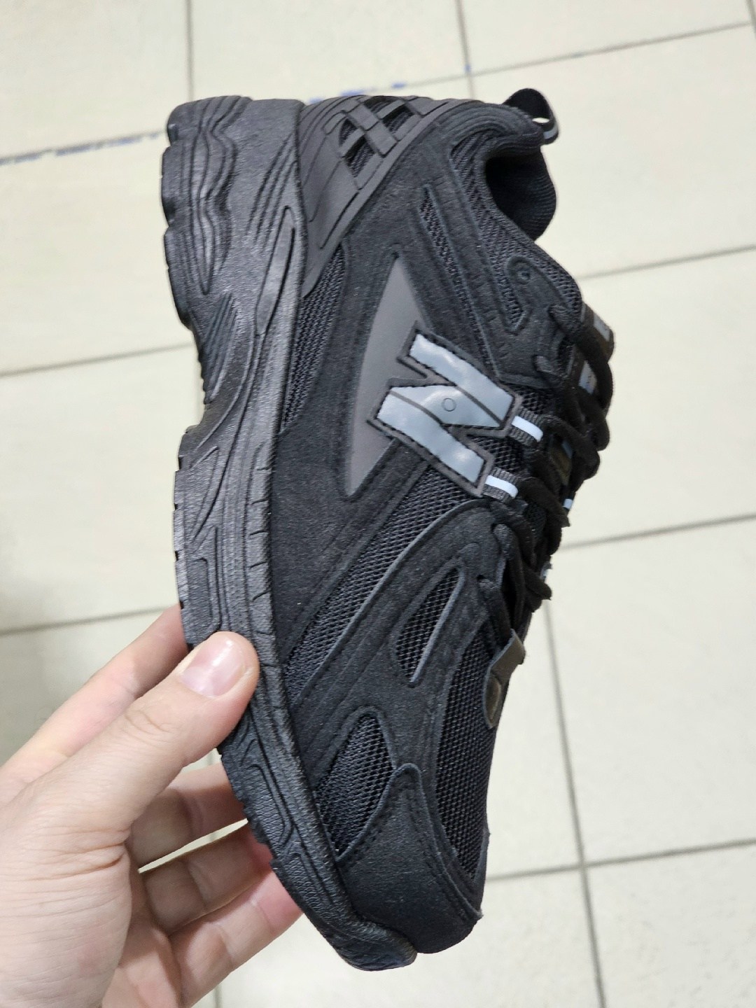 кроссовки,черные кроссовки,кроссовки женскиe,мужские кроссовки,кроссовки унисекс