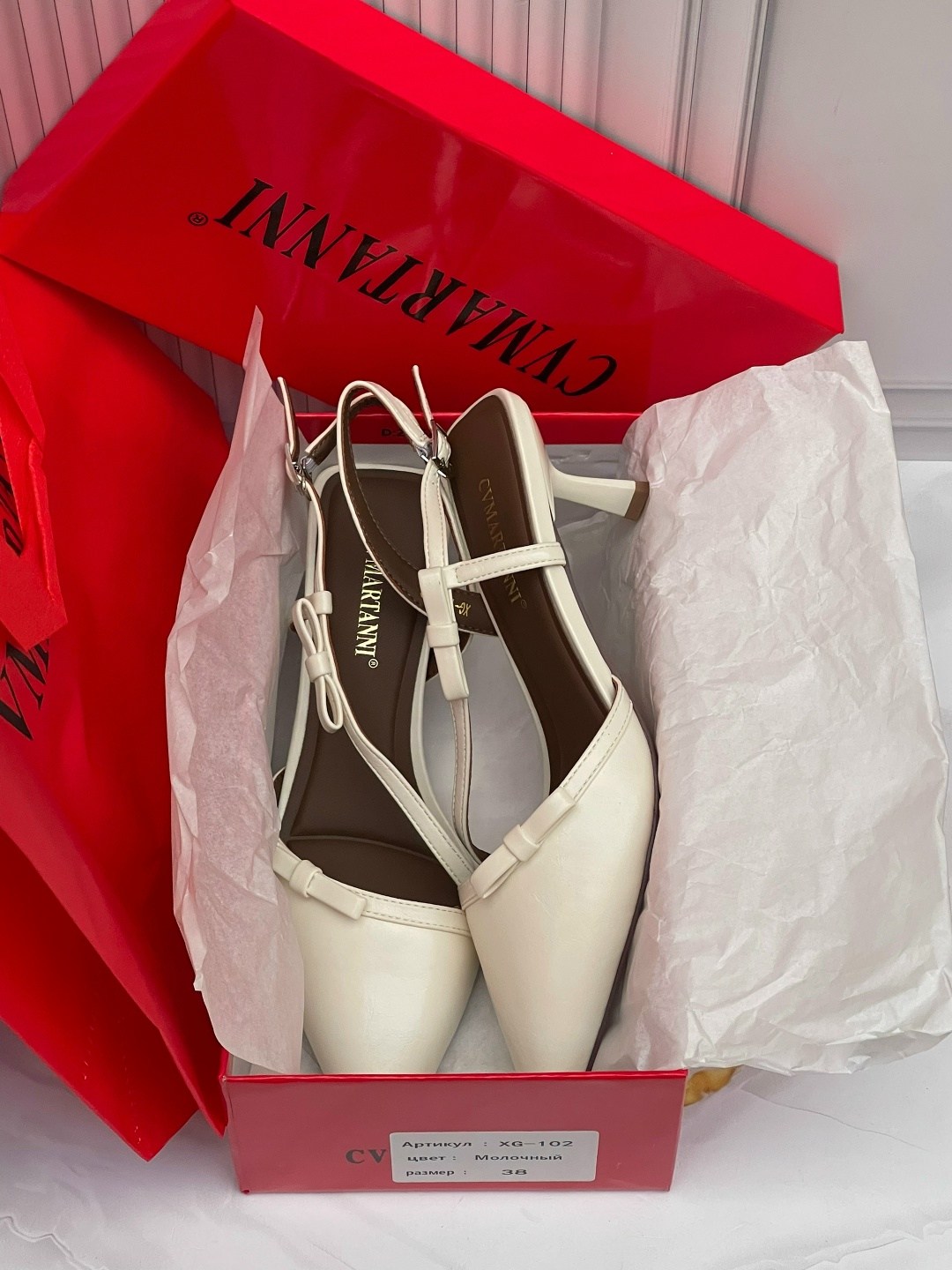 ,туфли valentino,босоножки женские,босоножки valentino,железные босоножки