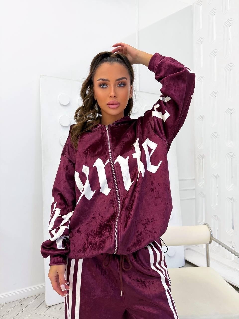 стильные костюмы,бархатный спортивный костюм,велюровый спортивный костюм,спортивные костюмы,женский костюм