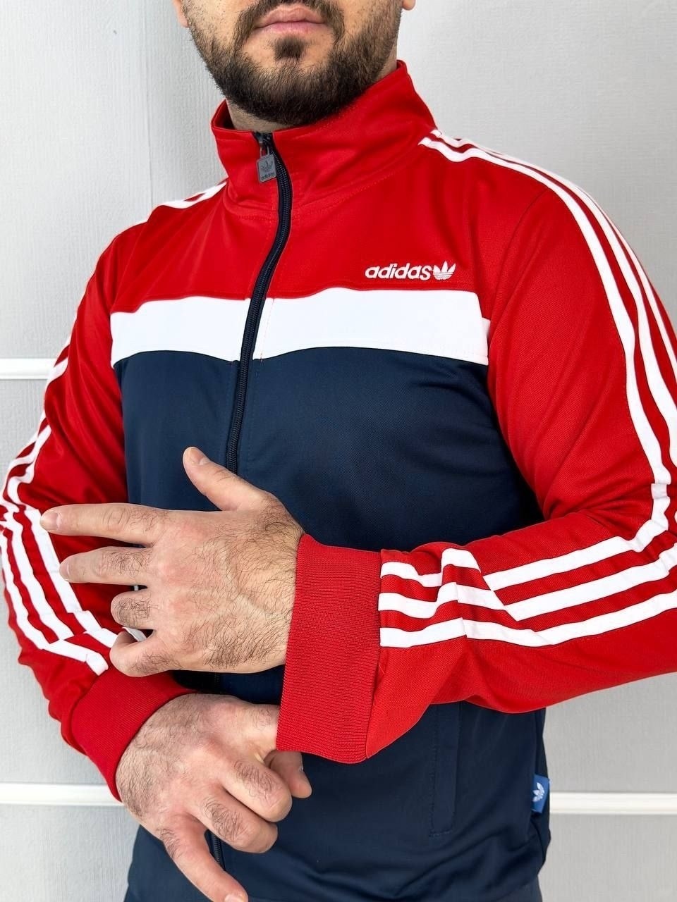 мужской спортивный костюм adidas,спортивный костюм adidas,спортивный костюм адидас,спортивные костюмы адидас мужские,спортивный костюм adidas из 90-х