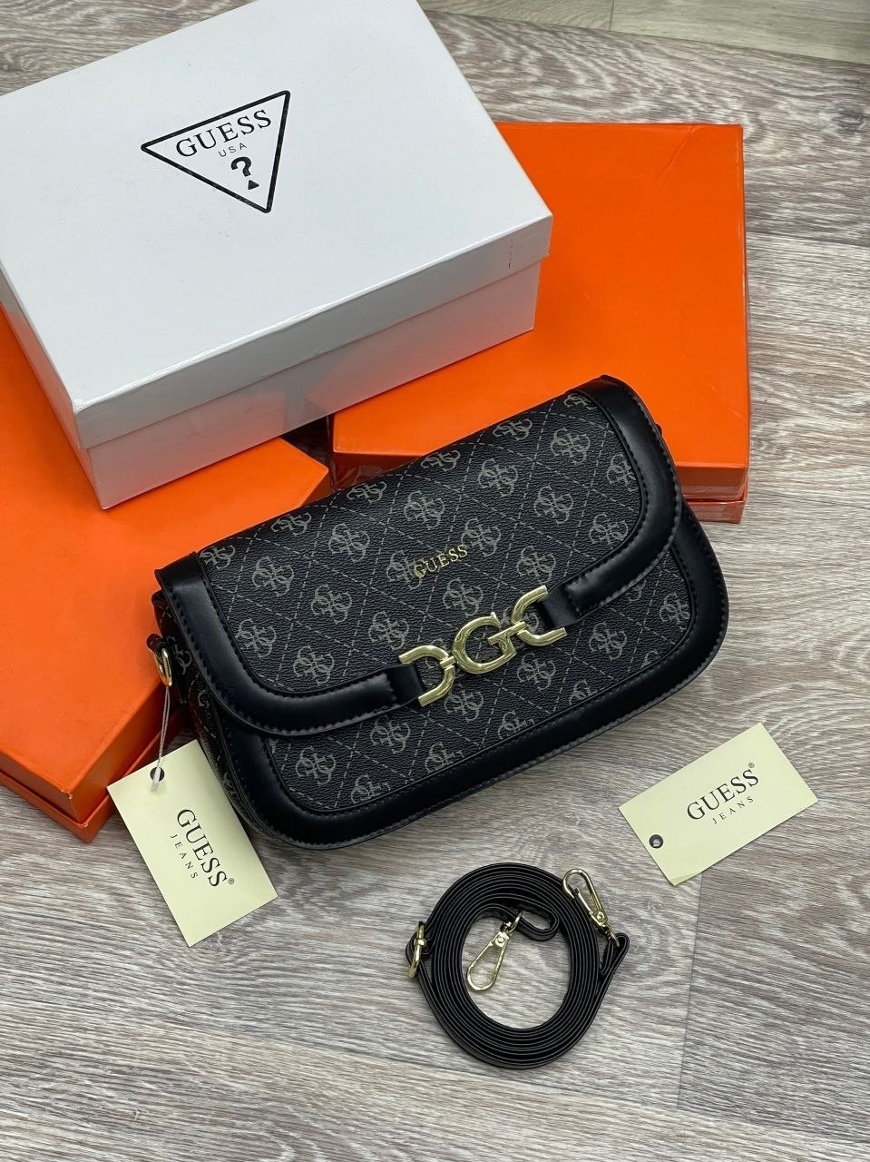 женская сумка guess,сумка guess,сумка седло guess,guess сумка на плечо,сумка женская через плечо guess