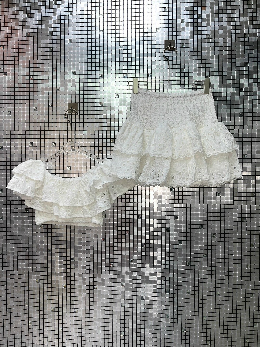 костюм с юбкой и топом,костюм с юбкой,топ и юбка,костюм топ с юбкой eillie цвет белый молочный,костюм с юбкой и топом прошва