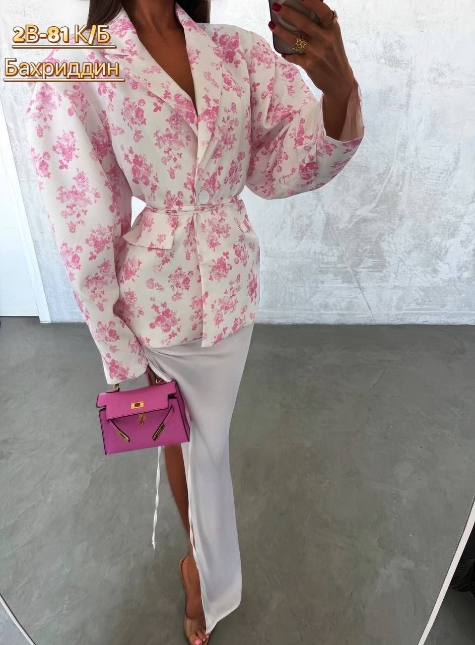 стильные костюмы,пиджак розовый,женские пиджаки,пиджак женский оверсайз,костюм с принтом