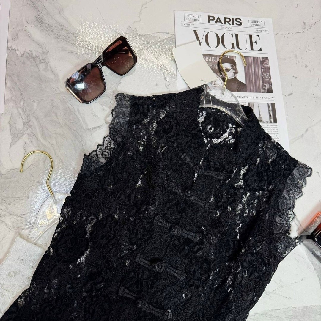 брюнетка,девушка,красива девушка,очень красивые девушки,красивая модная девушка