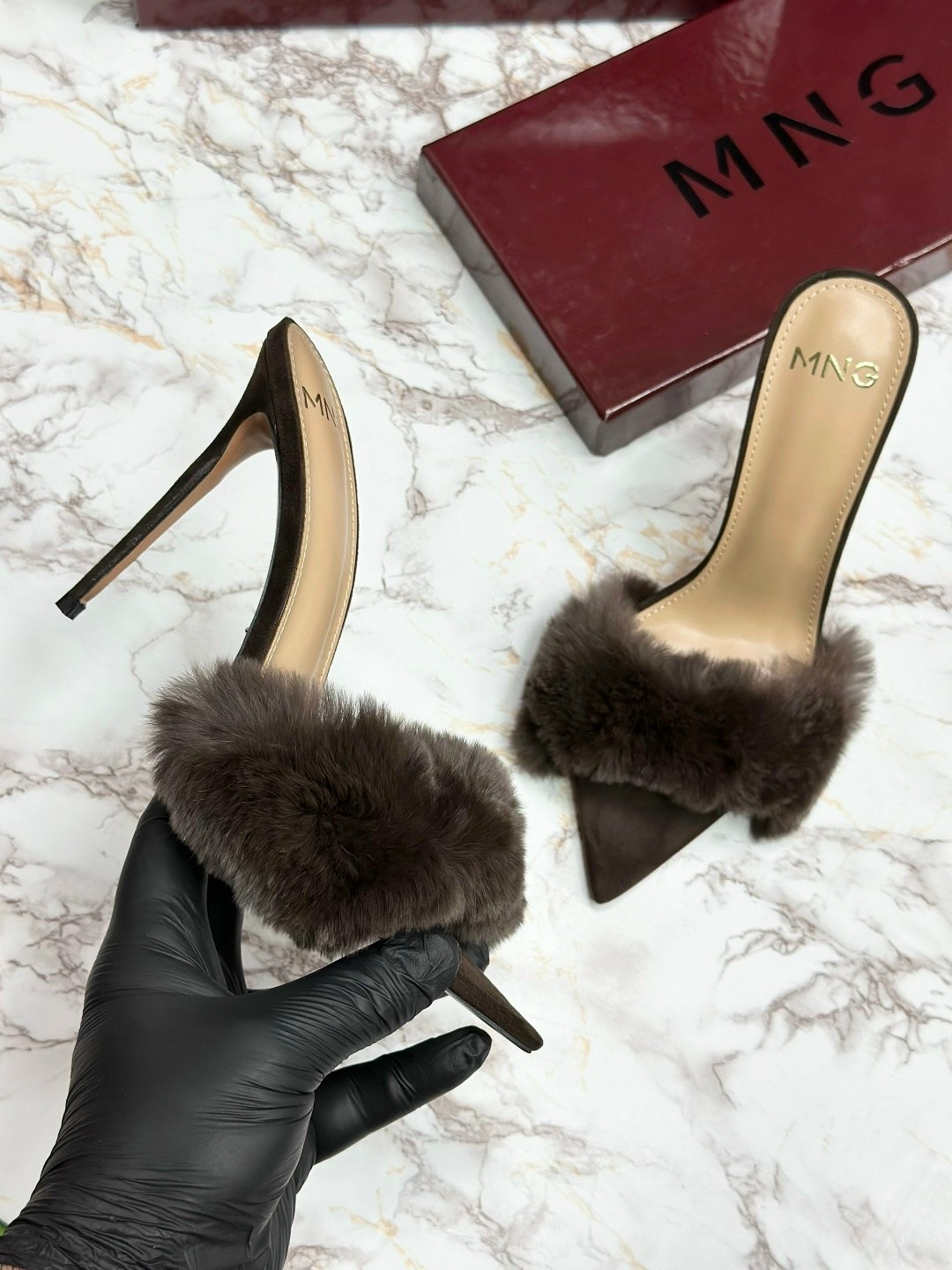 босоножки с мехом,меховые туфли,меховые босоножки,меховые шлепанцы,мюли с мехом