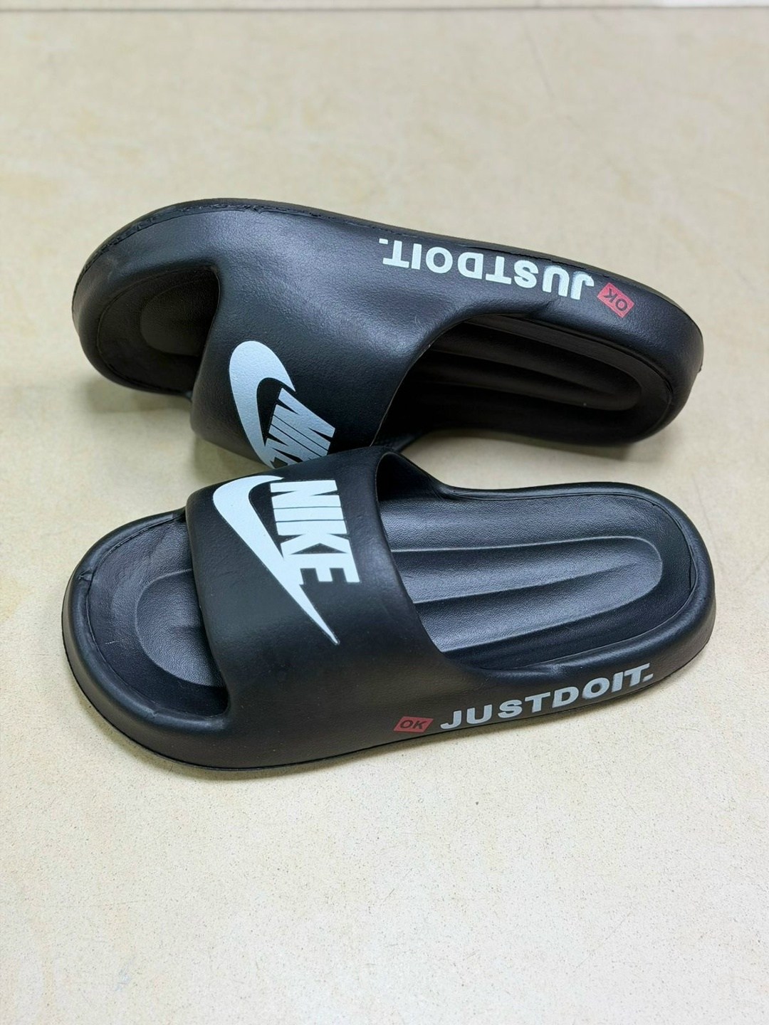 шлепанцы nike,шлепанцы найк,шлепанцы,шлепки изики,женские шлепанцы