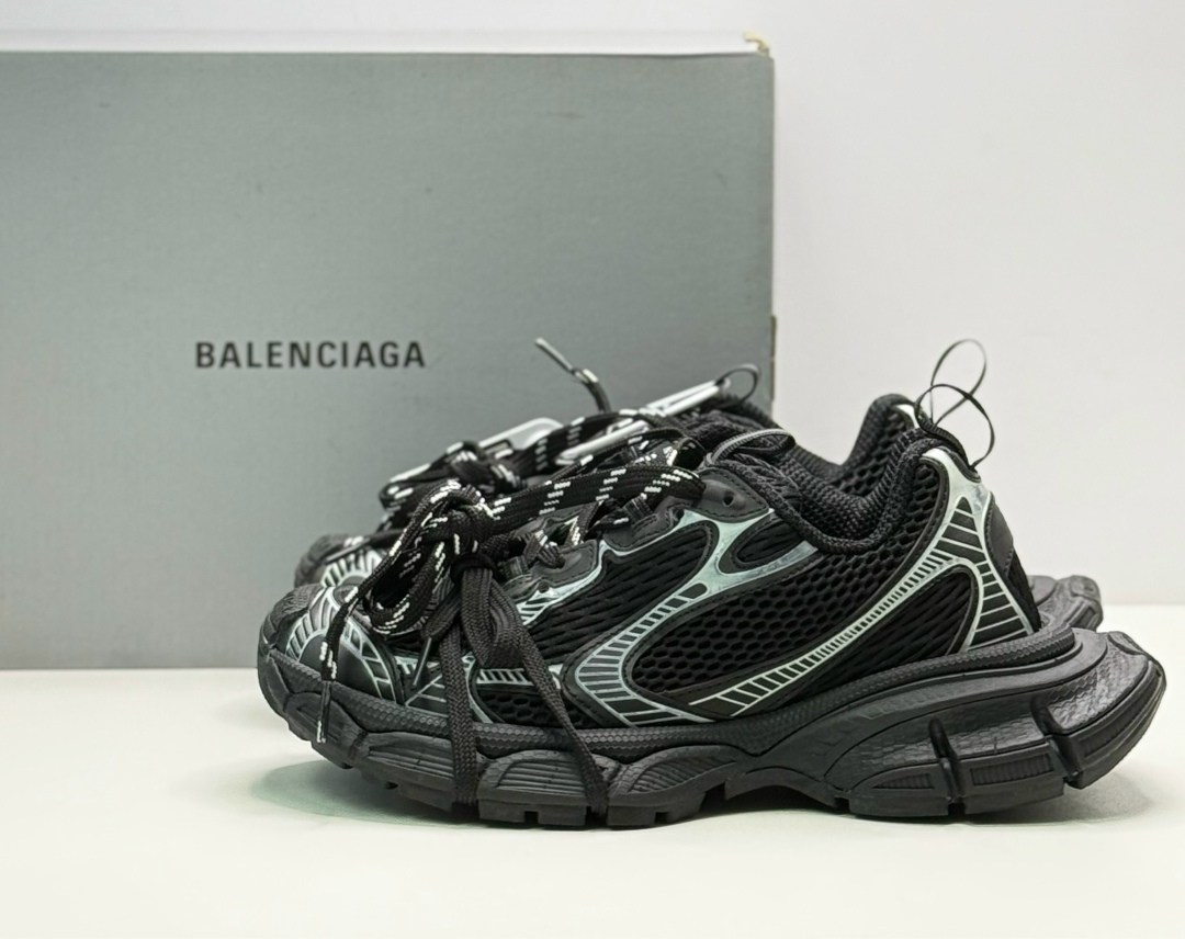 кроссовки 3xl balenciaga черный,кроссовки женские balenciaga,кроссовки balenciaga 3xl 734731w3xl premium black-wht,мужские массивные кроссовки balenciaga 3xl черный/серебряный,кроссовки balenciaga