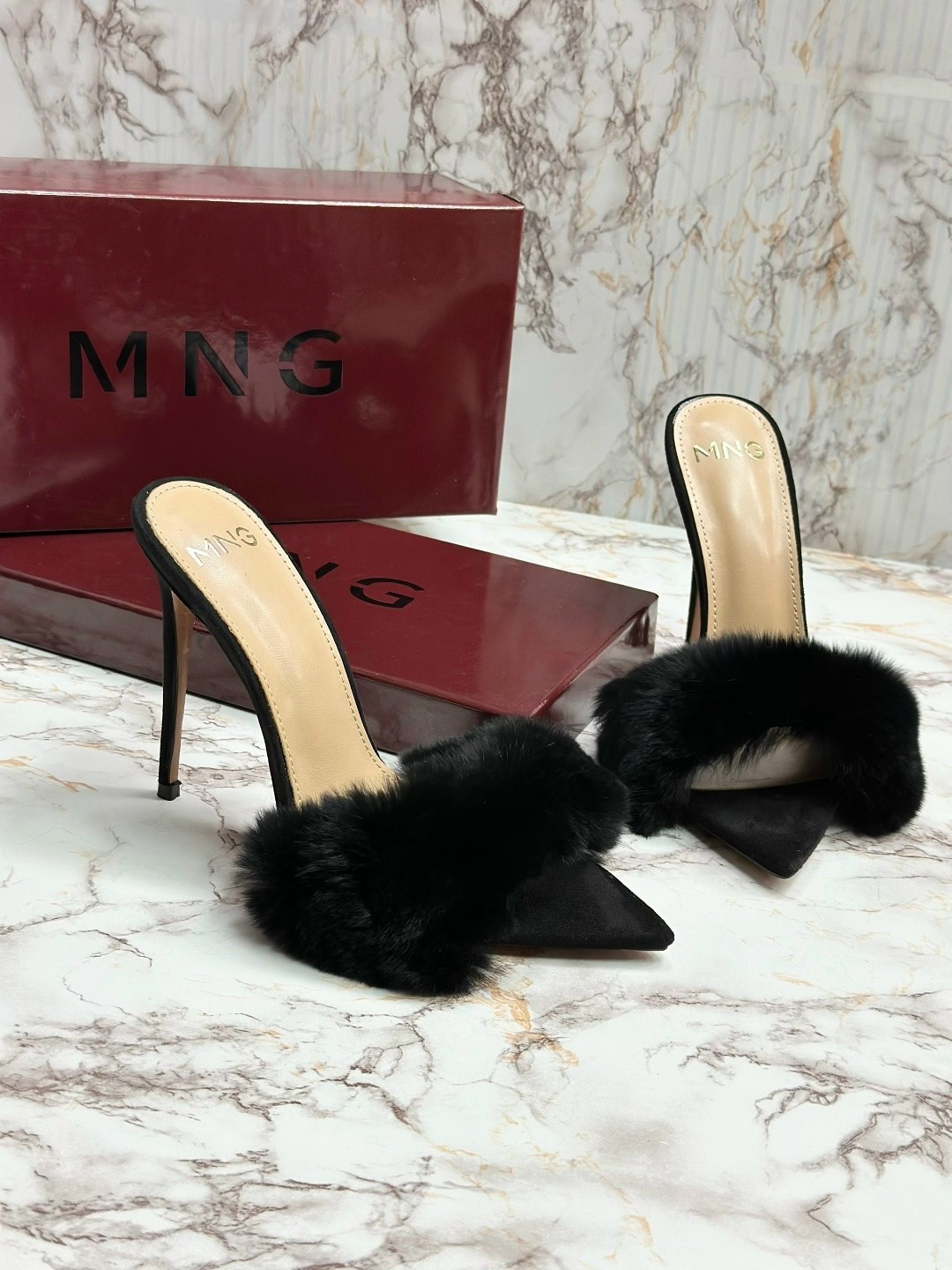 босоножки с мехом,меховые туфли,меховые босоножки,меховые шлепанцы,мюли с мехом