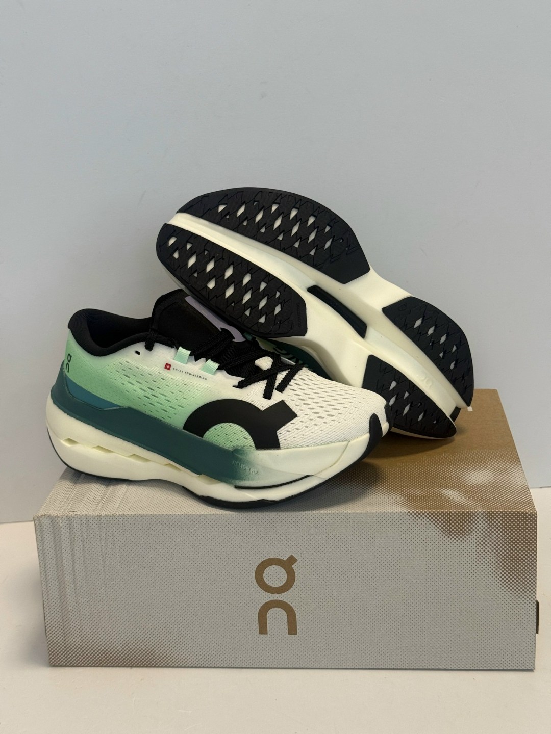 кроссовки,женские кроссовки,кроссовки для бега,кроссовка,оригинальные кроссовки