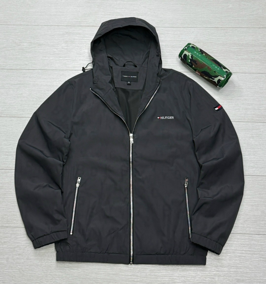 куртка tommy hilfiger мужская,куртка с капюшоном tommy hilfiger,демисезонная куртка,куртка tommy hilfiger,ветровка tommy hilfiger