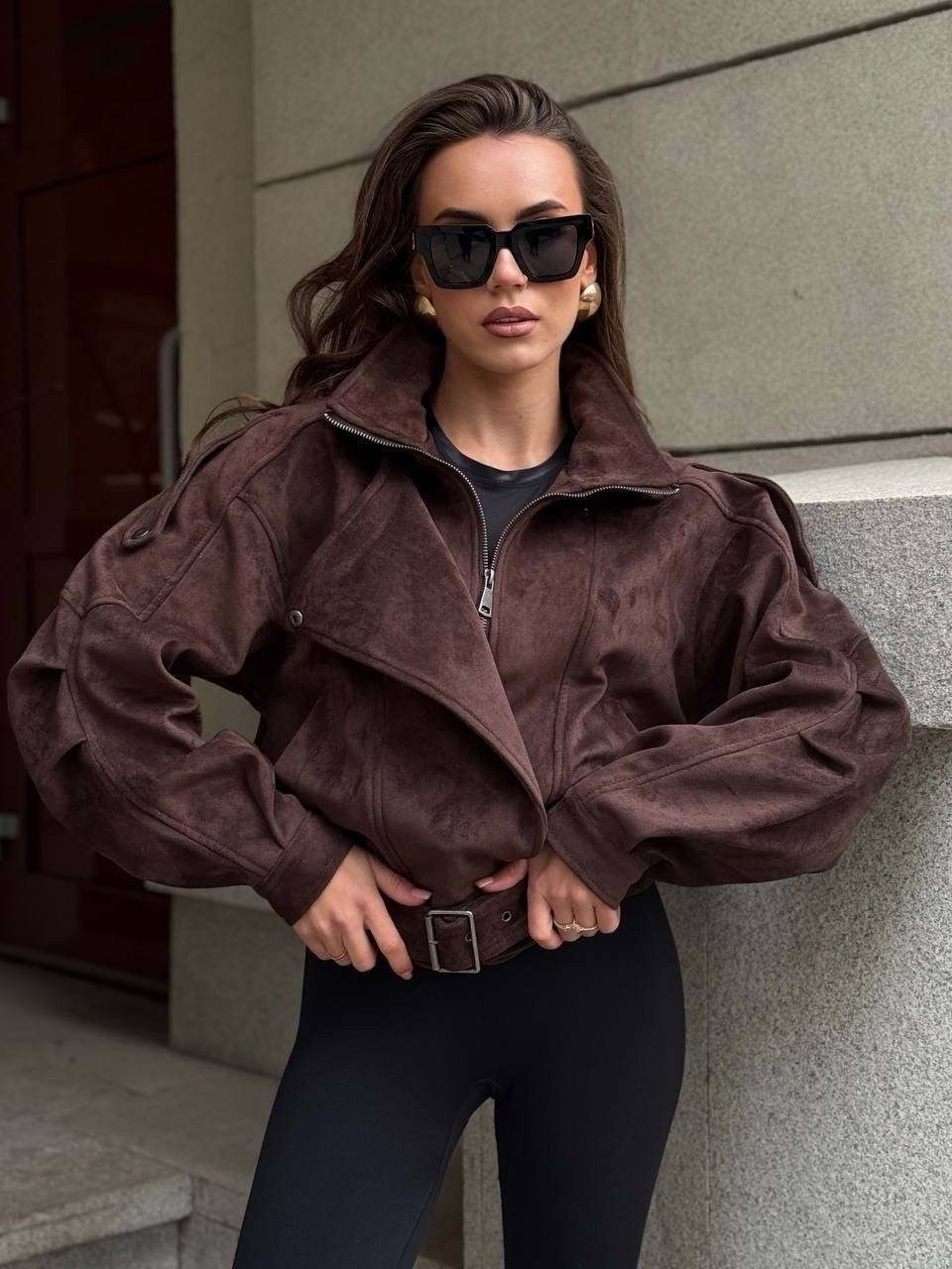 женская куртка бомбер из эко замши коричневого цвета,куртка замшевая,модная куртка,куртка замшевая женская,бомбер куртка