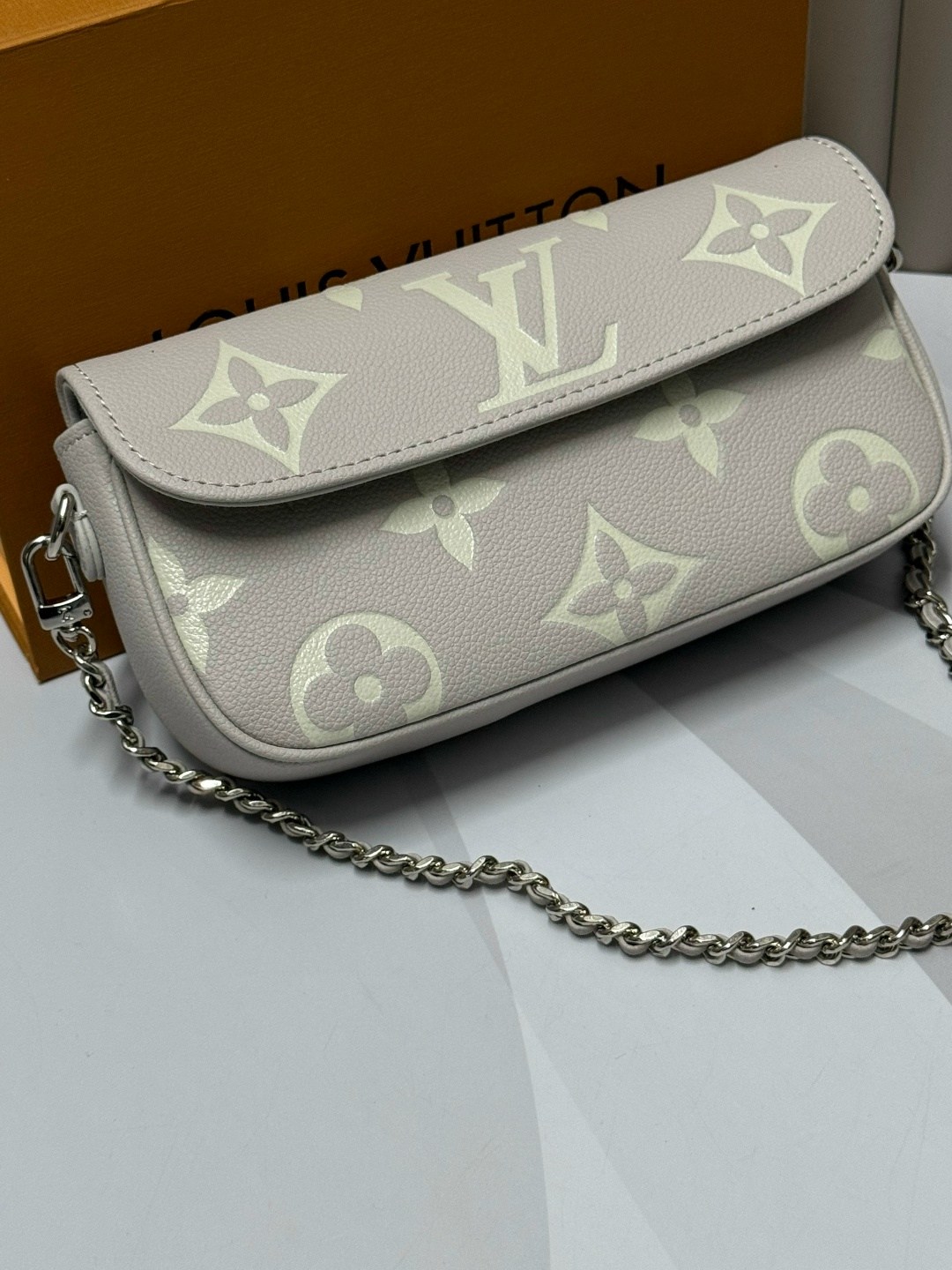 louis vuitton сумка на плечо,сумка женская louis vuitton,сумка louis vuitton,брендовые сумочки,модная женская сумка