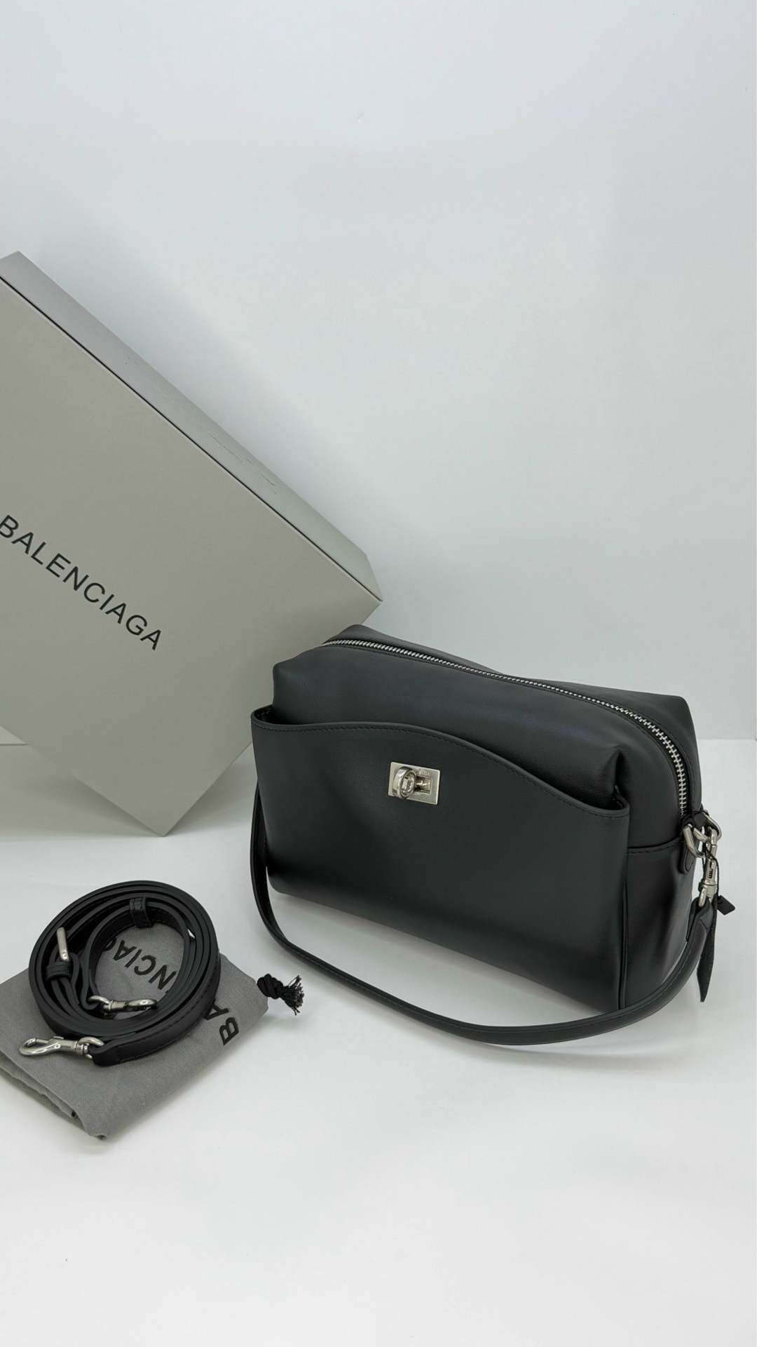 balenciaga сумка,сумка balenciaga rodeo,сумка баленсиага,balenciaga сумка женская,сумка balenciaga натуральная кожа 35-24 см