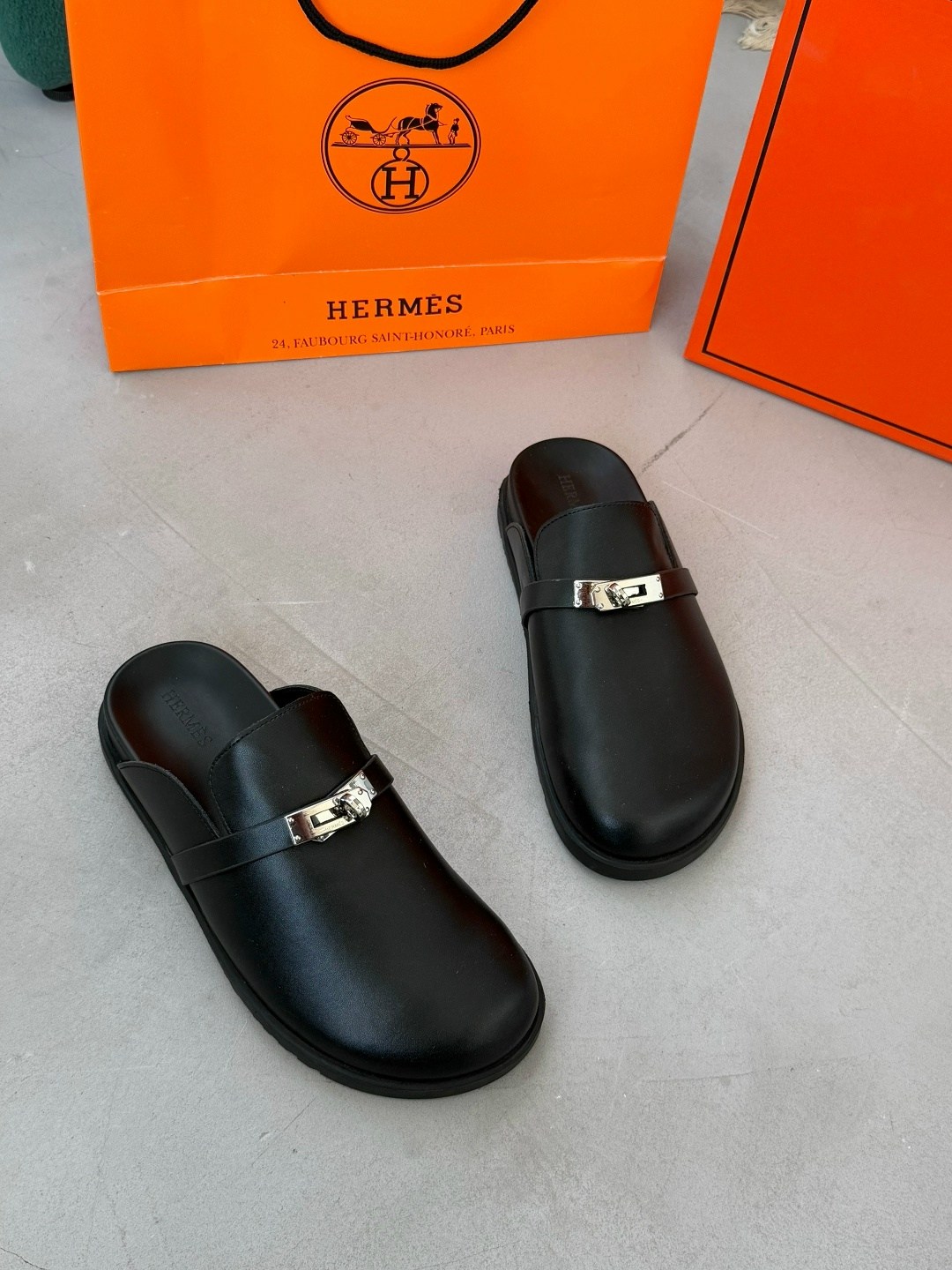 шлепанцы hermes,hermes мюли женские,,тапки hermes chypre,шлепки hermes