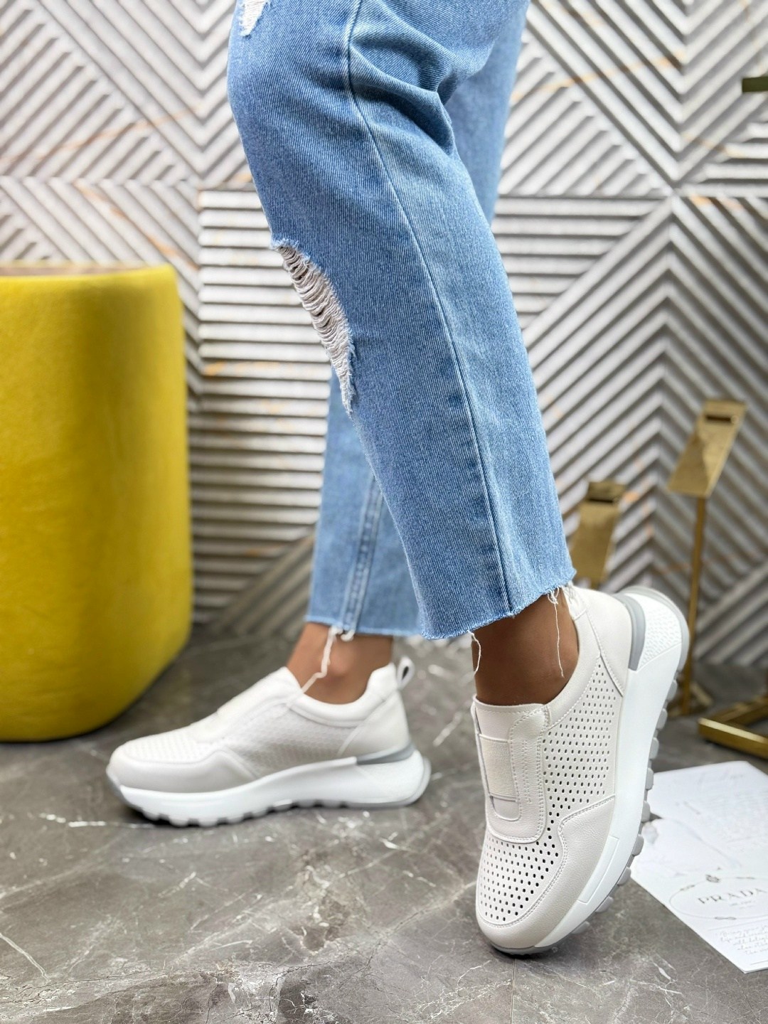 ,кроссовки женскиe,кроссовки с перфорацией,бежевые кроссовки,кроссовки кожаные с перфорацией