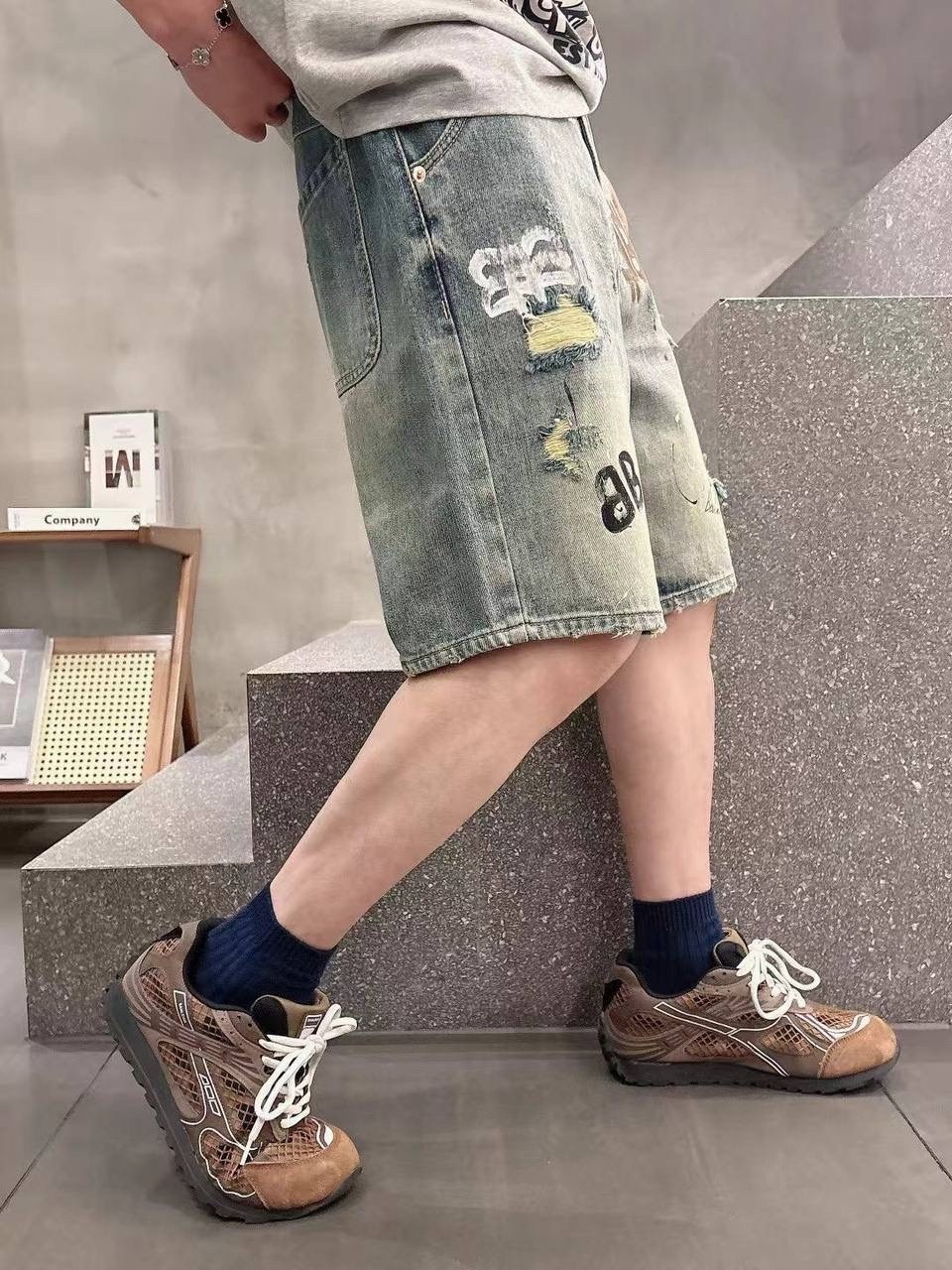 philipp plein шорты джинсовые мужские,джинсовые шорты мужские,джинсовые шорты,мужские джинсовые шорты с графическим принтом,шорты мужские