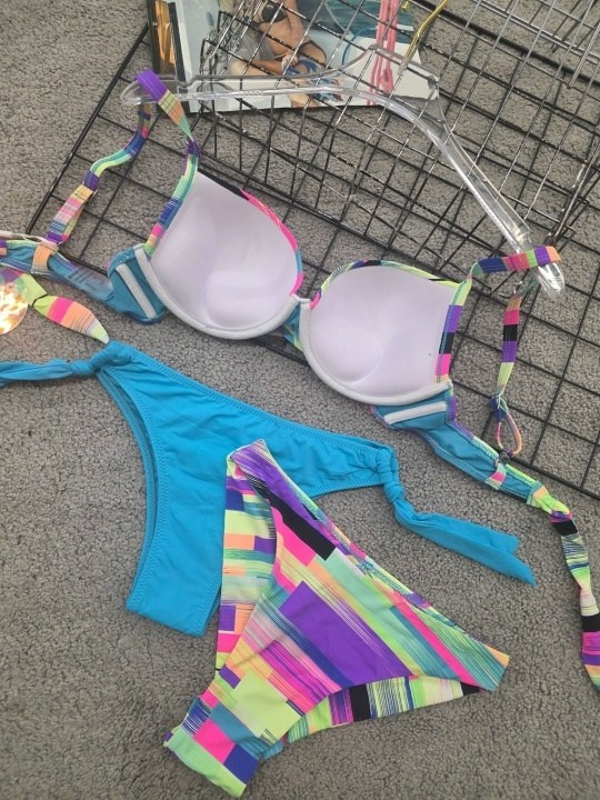 купальники раздельные,купальник раздельный женский,модели купальников,фотомодели в купальниках,женский купальник