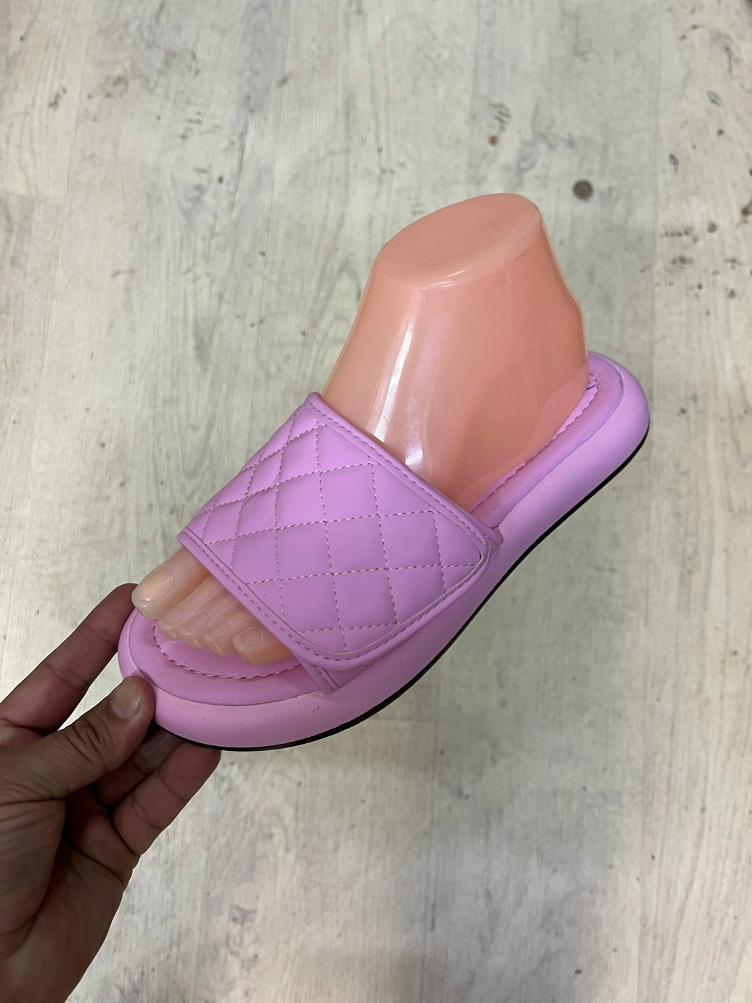 шлепанцы луи виттон,,луи витон новая коллекция шлепки,луи виттон тапки,тапки мужские