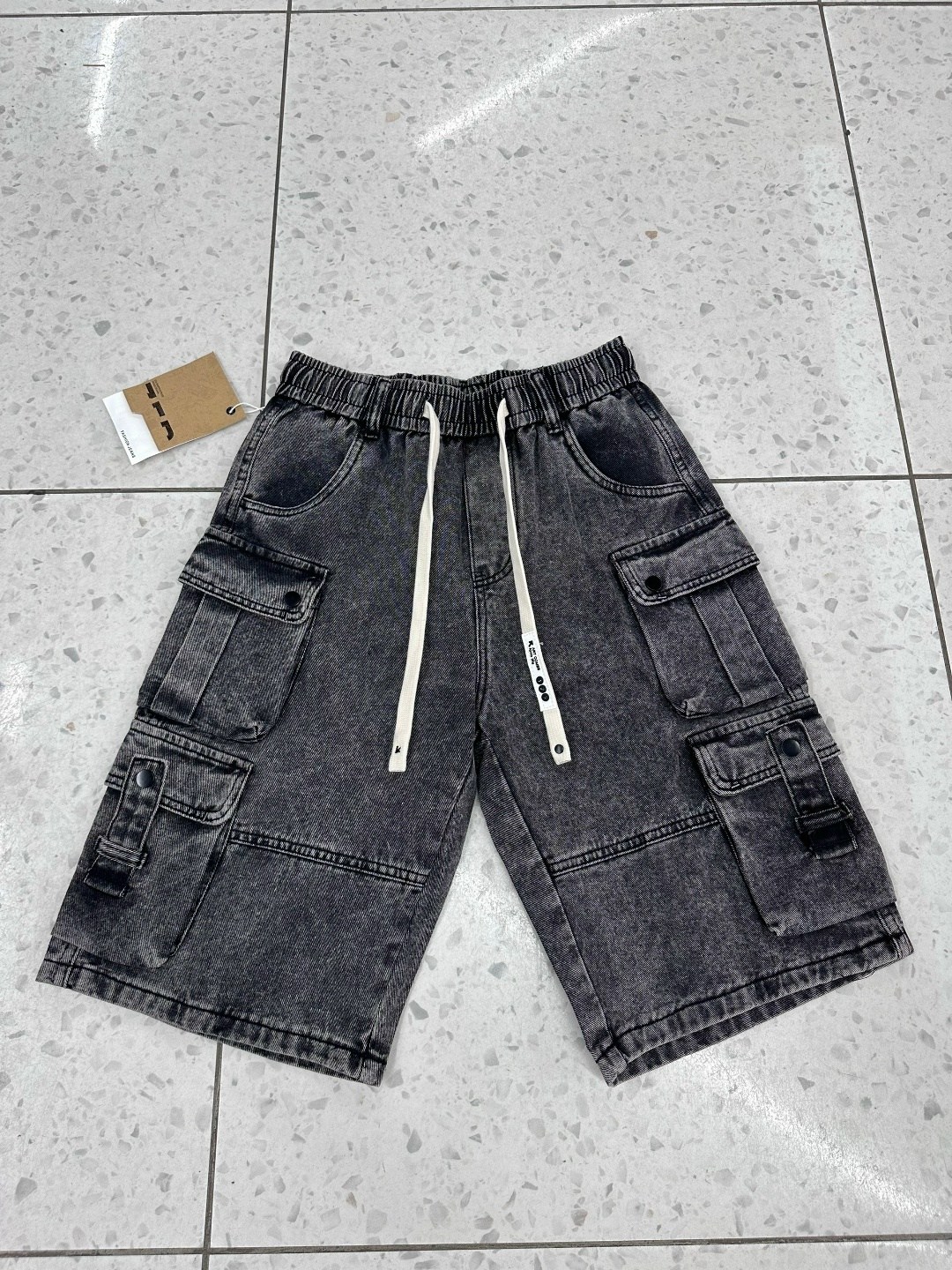 шорты мужские джинсовые с накладными карманами,шорты мужские джинсовые,джинсовые шорты карго,шорты карго мужские,шорты мужские