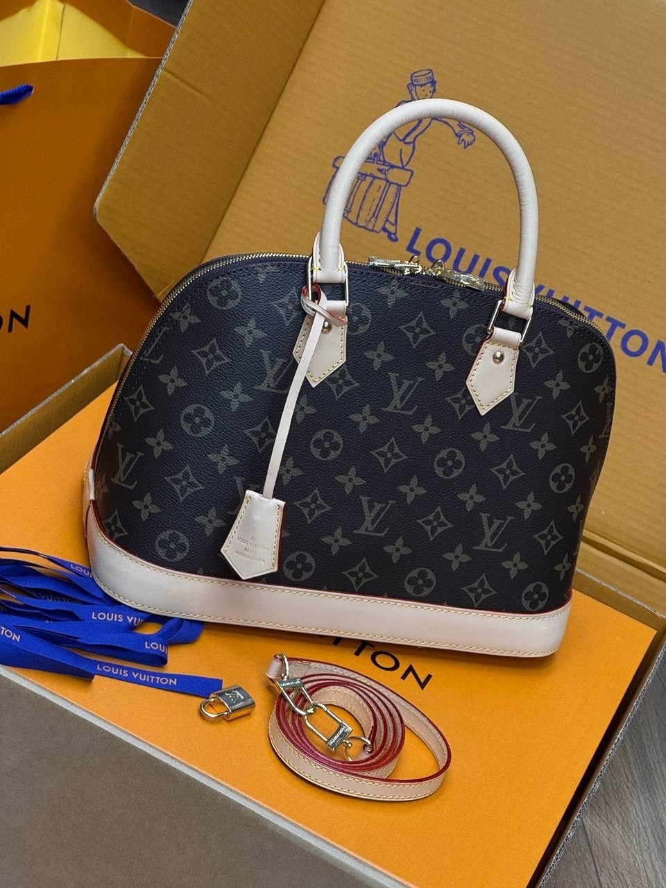 сумка louis vuitton,сумка louis vuitton женская,сумка louis vuitton alma bb,женская сумка louis vuitton alma,сумка alma bb от louis vuitton
