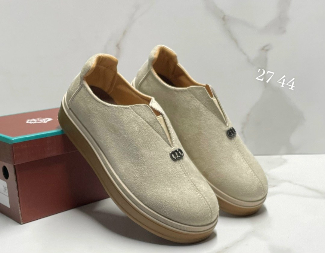 ,лоферы слипоны из натуральной замши loro piana,лоферы loro piana,лоферы слипоны из натуральной замши loro piana цвет абрикосовый,замшевые лоферы loro piana