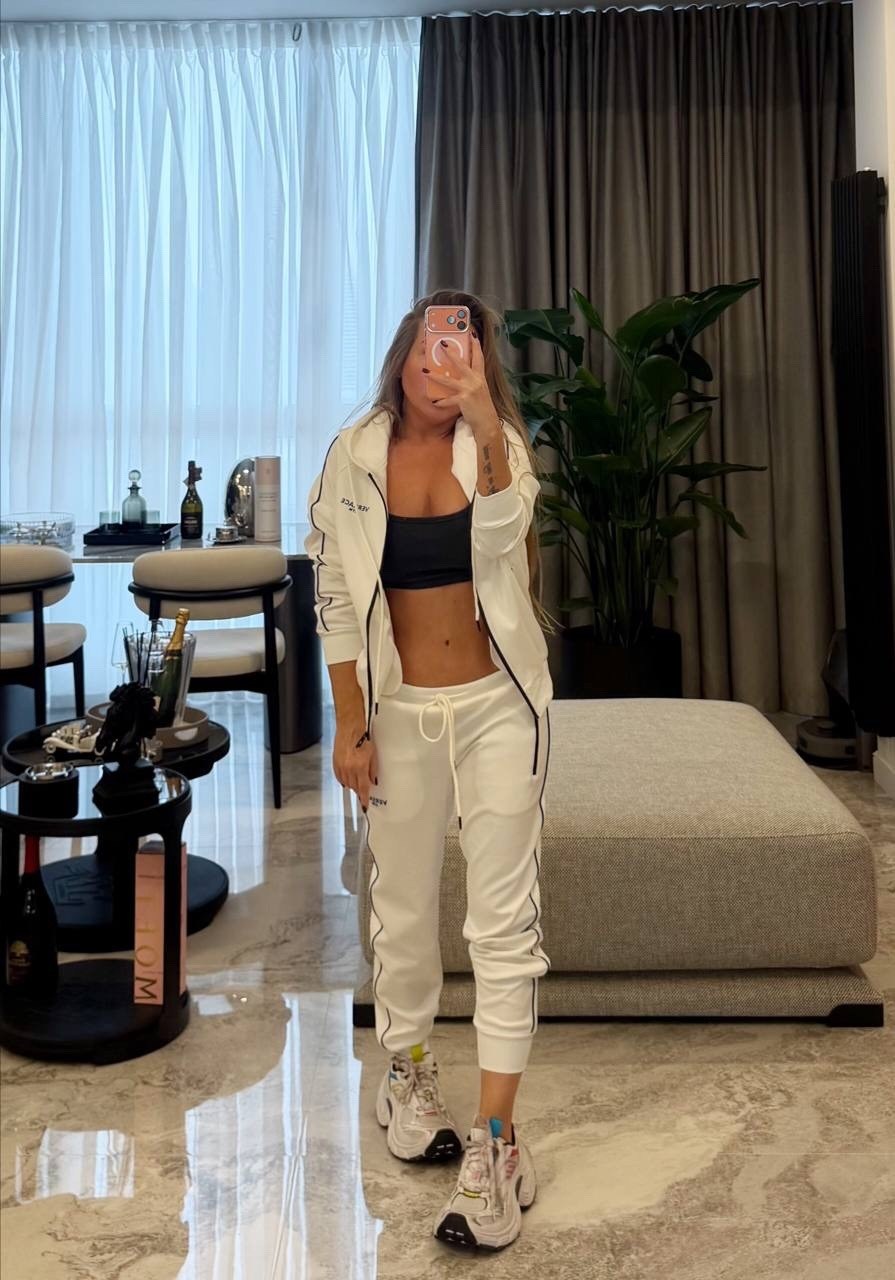 спортивный костюм женский,стильные костюмы,костюм спортивные женские костюмы,женский костюм,костюм спортивный