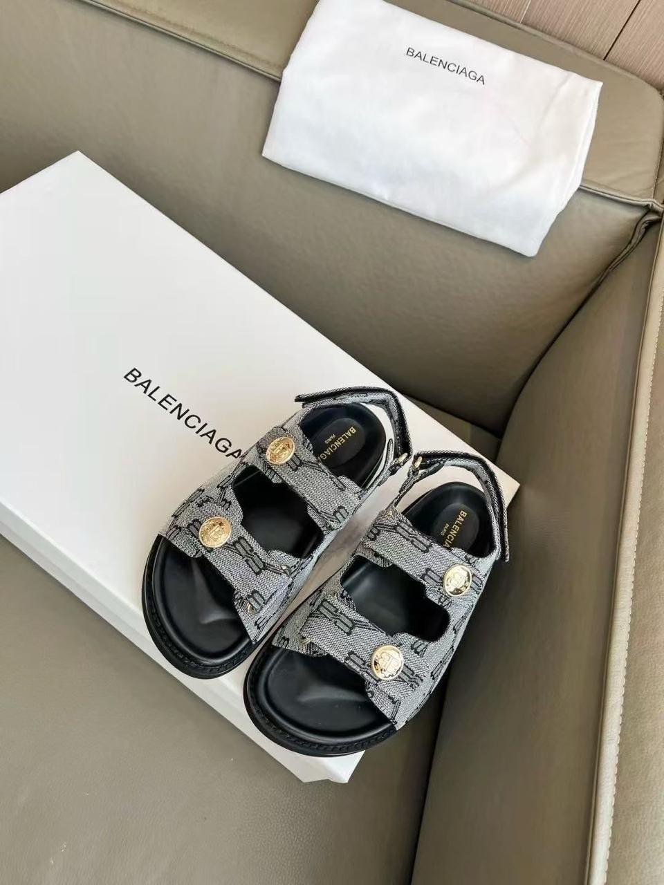 босоножки balenciaga,сандалии balenciaga,шлепанцы balenciaga,,босоножки баленсиага