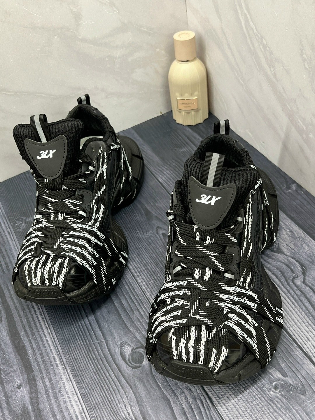 кроссовки 3xl extreme lace массивные на шнуровке balenciaga,кроссовки женские balenciaga,кроссовки balenciaga,кроссовки balenciaga 3 xl,кроссовки баленсиага 3xl