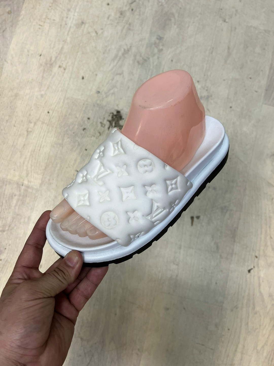 тапочки гуччи женские,,шлепанцы женские,шлепанцы gucci женские,шлепки гуччи женские