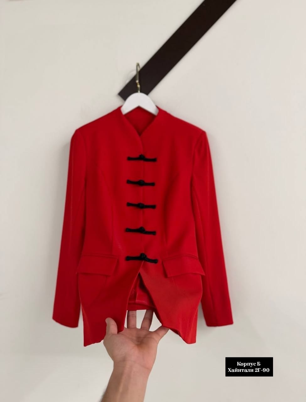 женский пиджак со стойкой воротником,однобортный блейзер с воротником-стойкой dolce & gabbana черный,осенний черный пиджак в китайском стиле с воротником-стойкой,женские жакеты,приталенный жакет